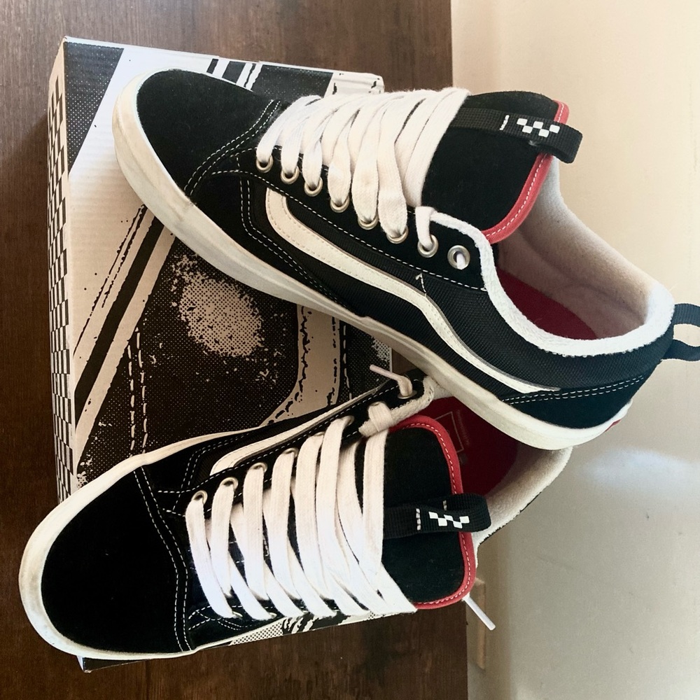 Vans Men's Black and White Sneakers with Red Highlights